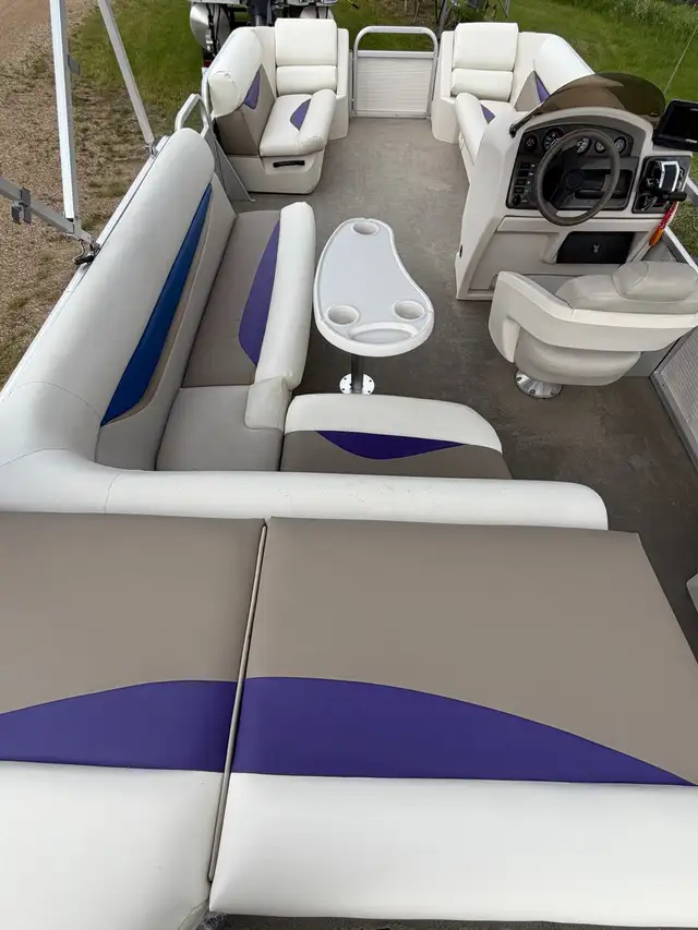 2007 Princecraft Pontoon vision 21L & trailer  in Powerboats & Motorboats in Moose Jaw - Image 3