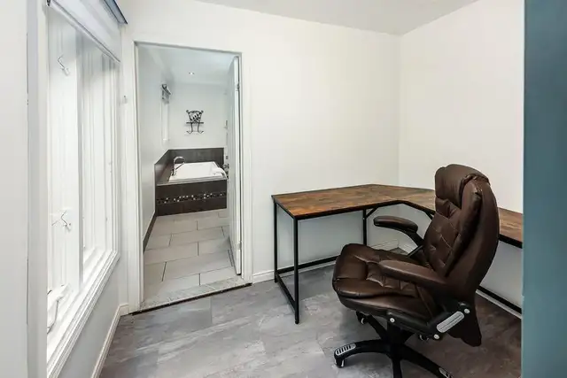 Chalet à louer à Chertsey avec sauna et spa entièrement meublé in Quebec in Canada - Image 6