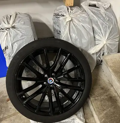 • 2023 BMW OEM 22” X5 X6 M-Sport Wheels • 22 inch M-Sport • 742M Design • Jet Black Rims • Rare 50th...