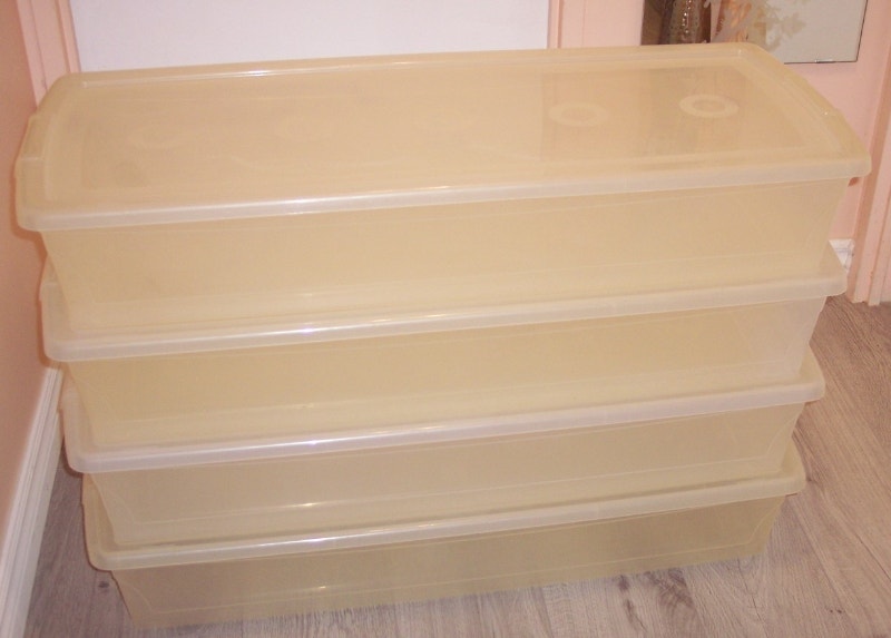 4 Large Under Bed Storage Bins 50L for Sale 100 Storage