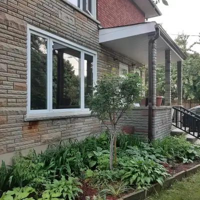 Nice Spacious 2 Bedroom Utilities included! This Main floor 2-bedrooms is located on Gladstone Avenu...