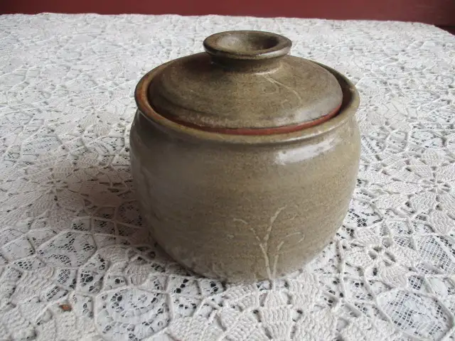 Beautiful Postma Pottery Jar--Signed in Arts & Collectibles in New Glasgow - Image 5