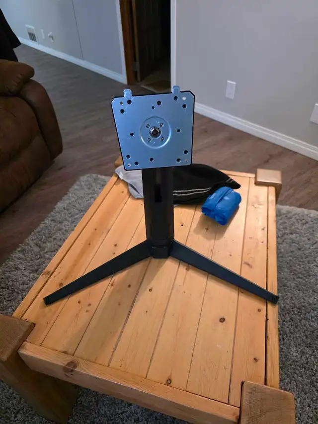 ASUS 29.5inch 200Hz curved gaming monitor new condition, used in General Electronics in Calgary - Image 4