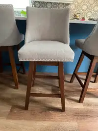 Kitchen island stools