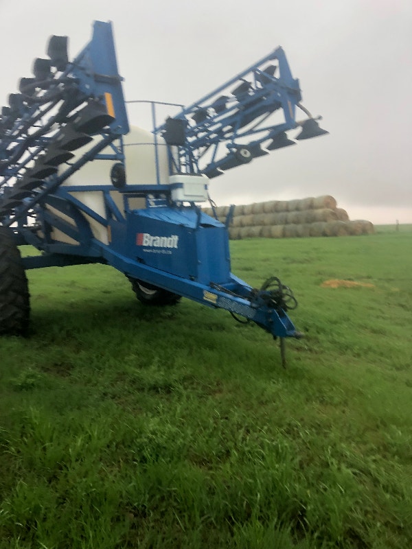SB 4000 Brandt Sprayer for sale Farming Equipment Regina Kijiji
