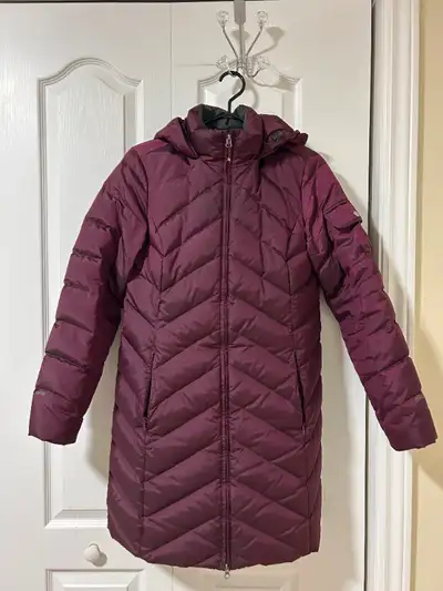 Women's Winter Coat - Small Eddie Bauer Maroonish Fairly used - Good condition Halifax/Dartmouth PU/...
