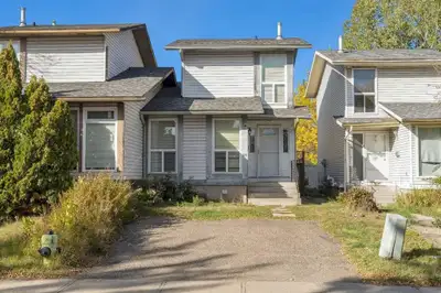 Bedroom and two washroom Full house for rent in White Horn