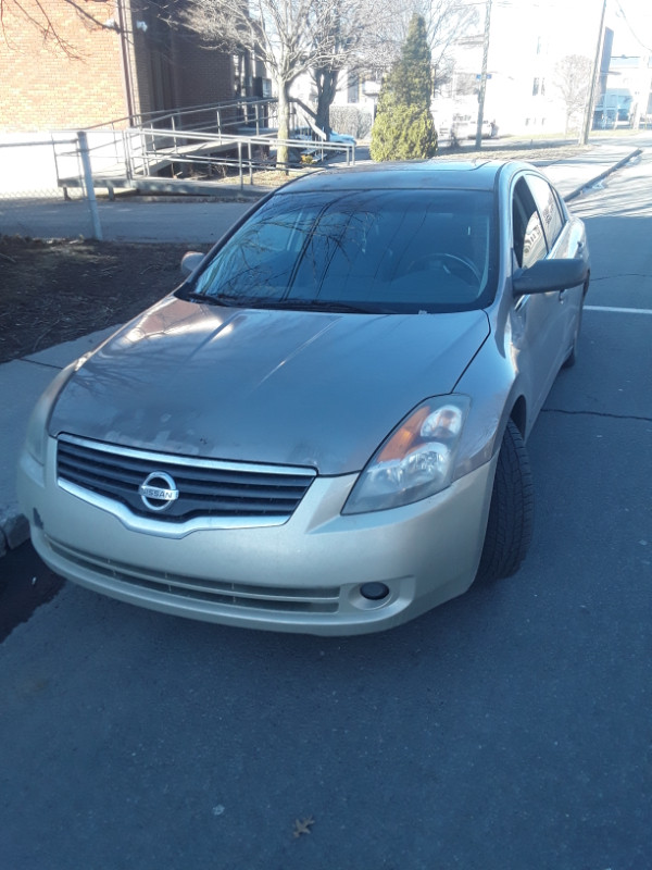 altima a vendre $1300 négo ou échange dans Autos et camions  à Ville de Montréal - Image 3