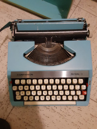 Royal Companion Typewriter with Case