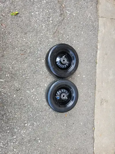 Brand new caster zero turn wheels. Bought for one of my machines but bearing size is a bit to big. S...