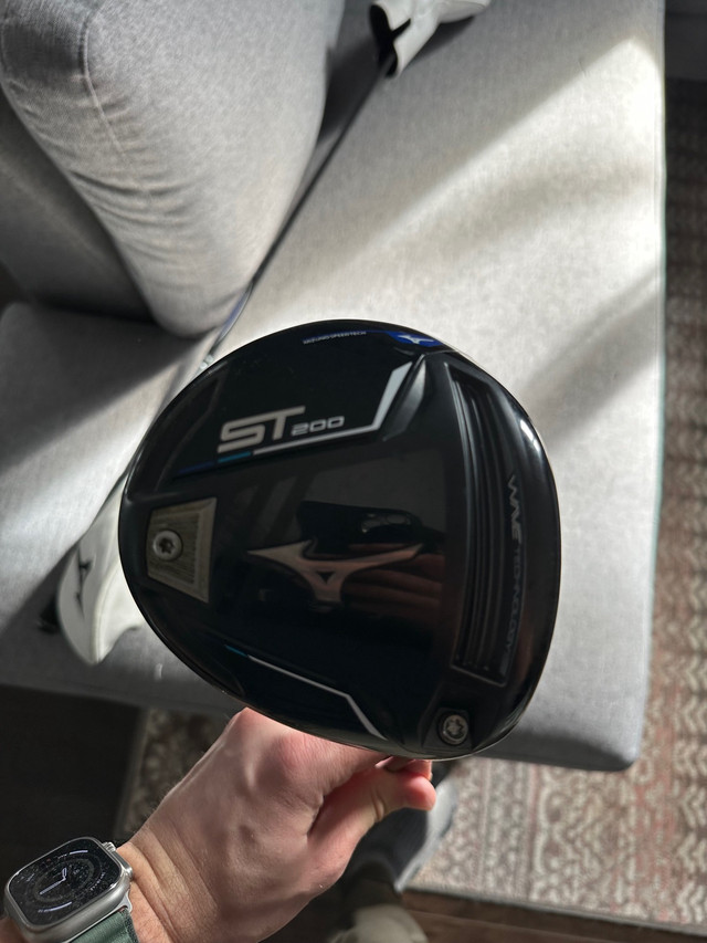 Mizuno ST 200 driver and 3 wood  in Golf in Windsor Region