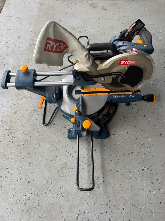 Ryobi Table saw  in Power Tools in Oakville / Halton Region - Image 5