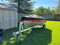 14 FT LUND FISHING BOAT WITH 15 HP YAMAHA MOTOR