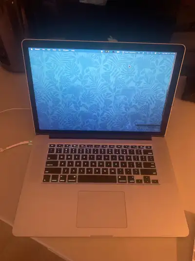 CPU: 2.5 GHz Quad-Core i7 RAM: 16G Storage: 256G There is an issue with the display. Some vertical s...