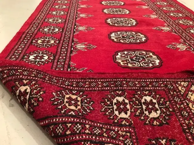 TORONTO SHOWROOM TRIBAL RUGS Bokhara Baluchi, Qashqai, Bakhtiari