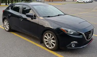 Selling car AS IS Well maintained and orginal 18 inch rims on new tires still currentley Battery spa...