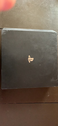 Ps4 pro 1tb good condition 