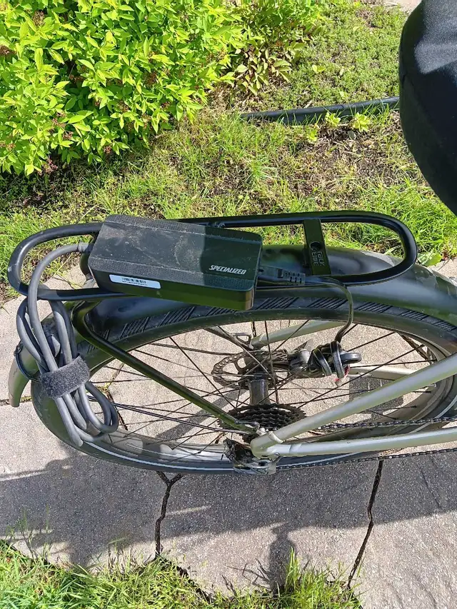 vélo électrique, ,  27 pouces in Road in Granby - Image 3