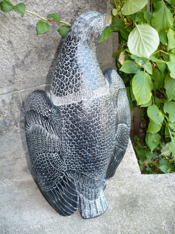 Aigle en pierre de savon sculpté et signé dans Art et objets de collection  à Ville de Montréal - Image 3
