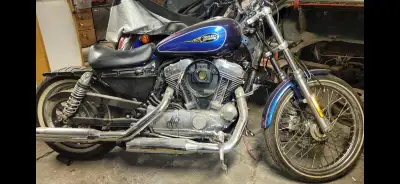 2016 Harley Davidson sportster 1200 xl damage repairable, brought with the intention of putting this...