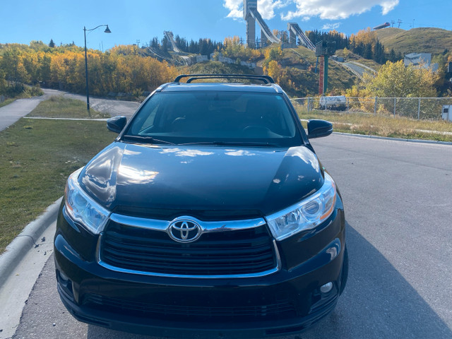2016 Toyota Highlander XLE in Cars & Trucks in Calgary