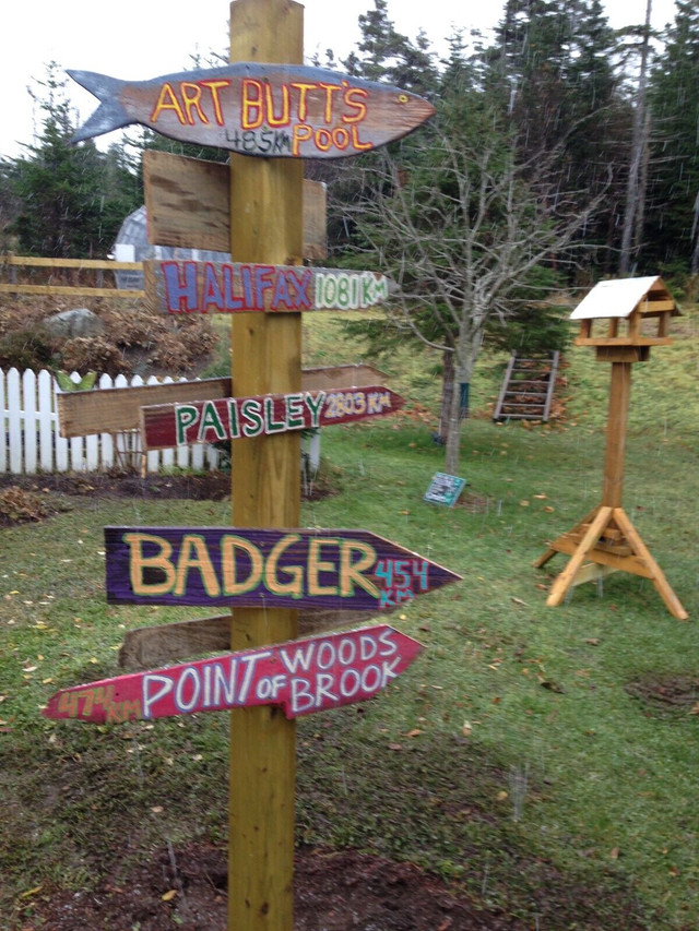 Custom made direction signs from Backyard Signs in Outdoor Décor in Oakville / Halton Region - Image 4