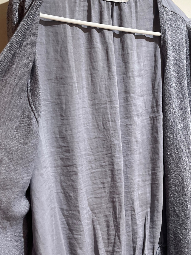 Reitmans glitter grey formal cardigan sz L in Women's - Tops & Outerwear in Mississauga / Peel Region - Image 2