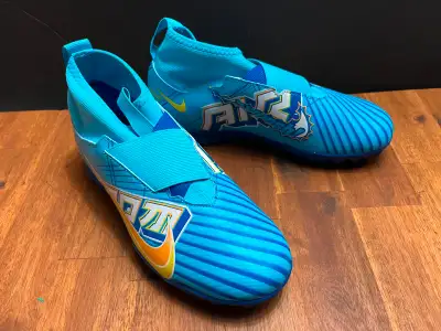 Nike Air Zoom Mercurial Superfly 9 Academy IC Mbappé Personal Edition Indoor Soccer Shoes Size 5Y (K...