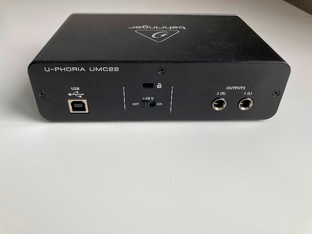 Behringer UMC22 USB Audio Interface in Pro Audio & Recording Equipment in Ottawa - Image 3