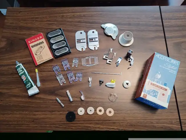 Singer Stylist 514 Sewing Machine in Hobbies & Crafts in London - Image 8