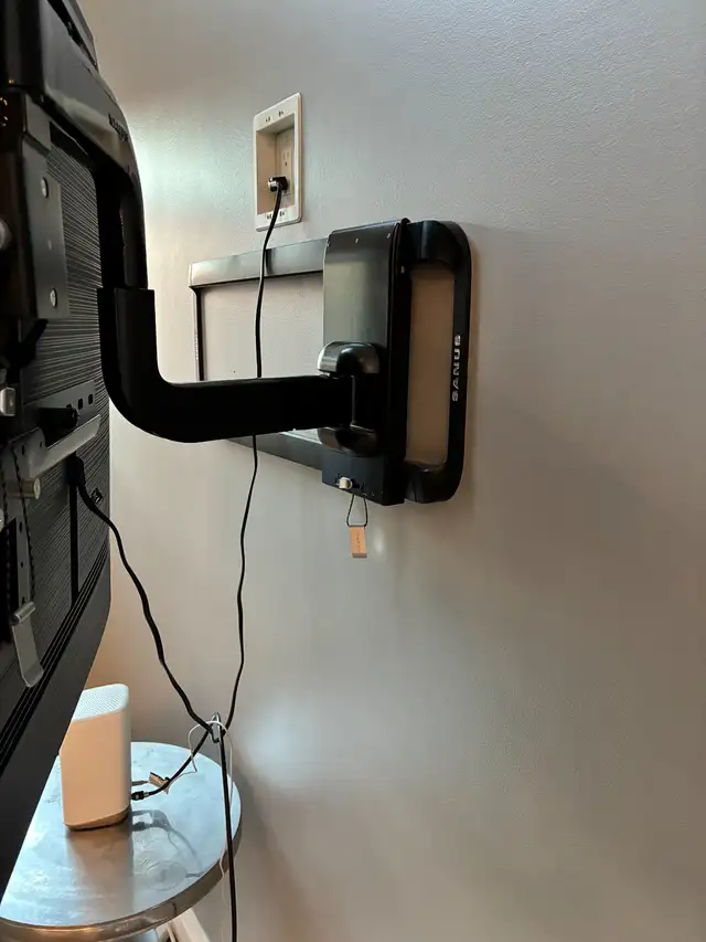 Sanus TV Wall Mount (Fits 51"-70" TV) in TV Tables & Entertainment Units in Kelowna - Image 5