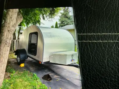 This 5x8 Teardrop Trailer 2016 Weekender is a compact and versatile camping solution for on the go....