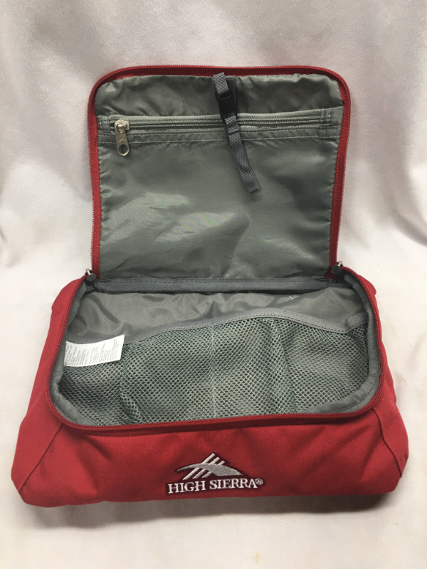 High Sierra 24-Inch Pack-N-Go Duffel in Other in St. Catharines - Image 4
