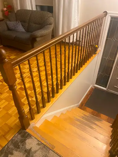 Wood railing Rampe au bois, View more