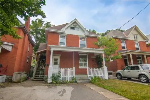 PRIME STUDENT RENTAL – 3 BEDROOM | DOWNTOWN LONDON Looking for the perfect student place that actual...