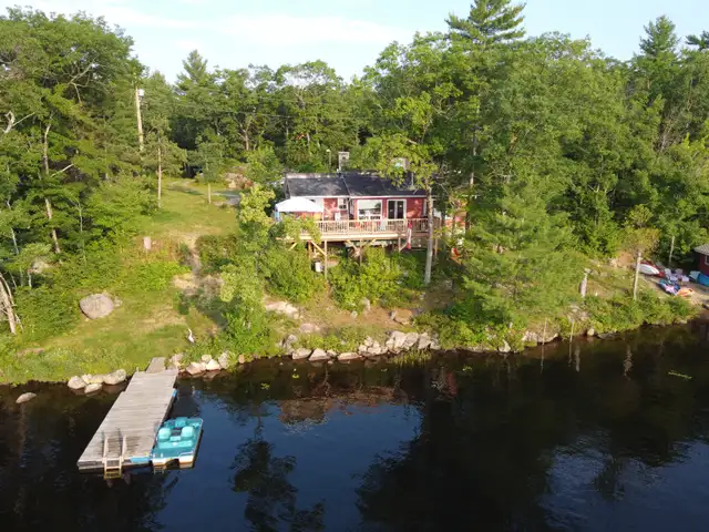 ►►AMAZING WATERFRONT COTTAGE - SWIM FISH RELAX HERE◄◄ in Ontario in Canada - Image 4