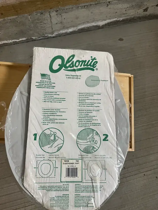 plastic toilet seat in Other in Regina - Image 3