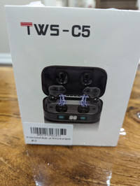NEW TWS-C5 Earbuds with charging case