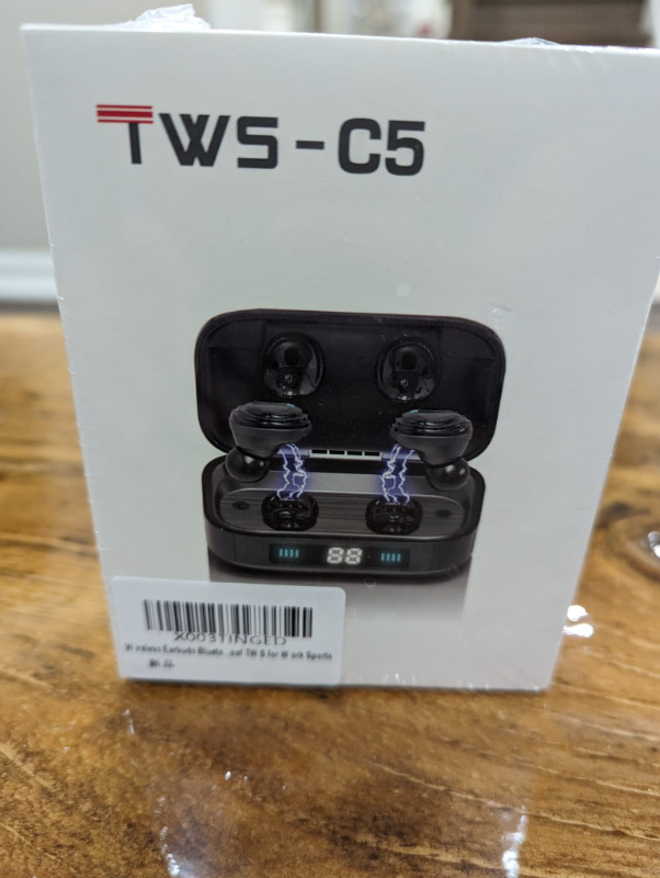 NEW TWS-C5 Earbuds with charging case dans Accessoires pour cellulaires  à Région de Mississauga/Peel