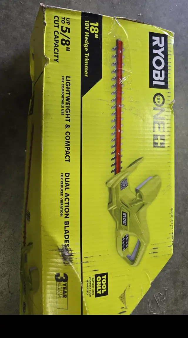 RYOBI ONE+ 18V 18 in. Cordless Battery Hedge Trimmer (Tool Only) in Power Tools in Hamilton - Image 7