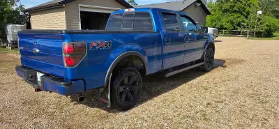 Selling a 2013 f 150 it has 184045 km on it 3.5 l v6 leather seats. email if interested