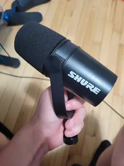Shure MV7X, View more
