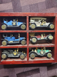 Reader's Digest Replica Miniature Car Collection w Display Case
