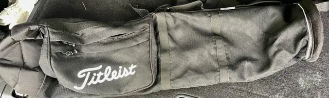 Sunday golf bag in Golf in Mississauga / Peel Region - Image 2