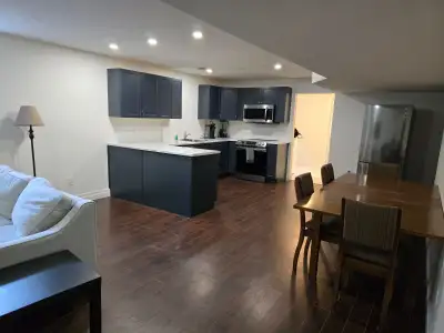 Large basement apartment in Port Elgin with 3 bedrooms and 2 bathrooms. Can be rented weekly by room...