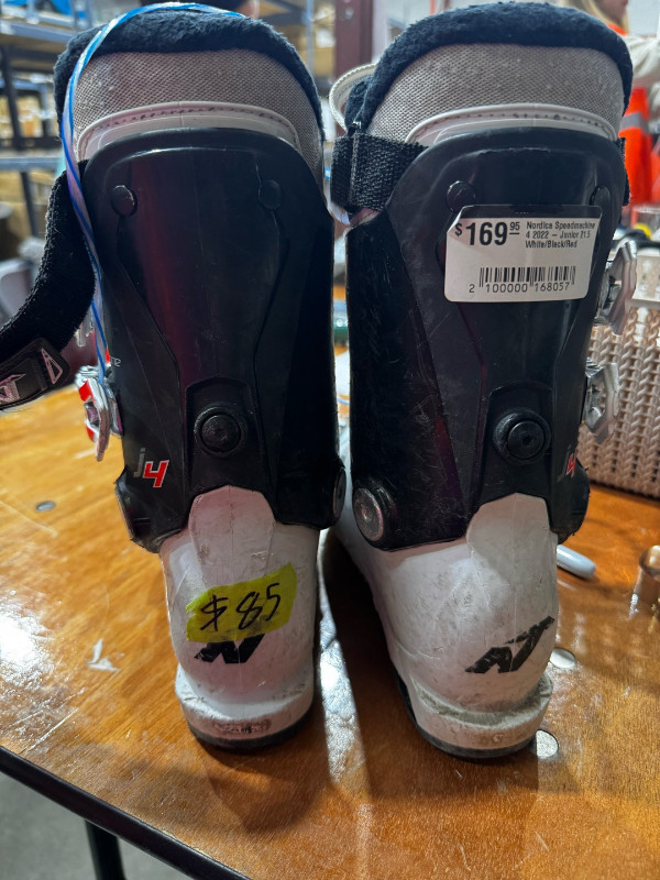 Junior 21.5 Ski Boots Nordica Speedmachine J4 U in Ski in Calgary - Image 4
