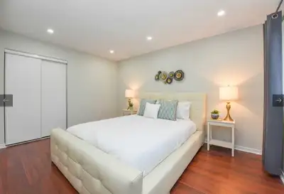 Beautiful Room For Rent Close To Square One