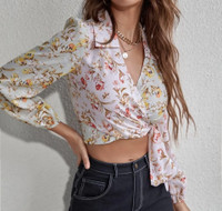 Floral Print Knot Side Crop Blouse