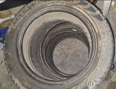 Selling all season tires size 235x55x18 and snow tires 265,60x18 foe 60 each text