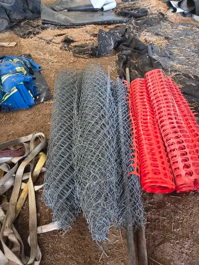 I'm selling used chainlink fence, perfect for various fencing needs! This fencing has been previousl...